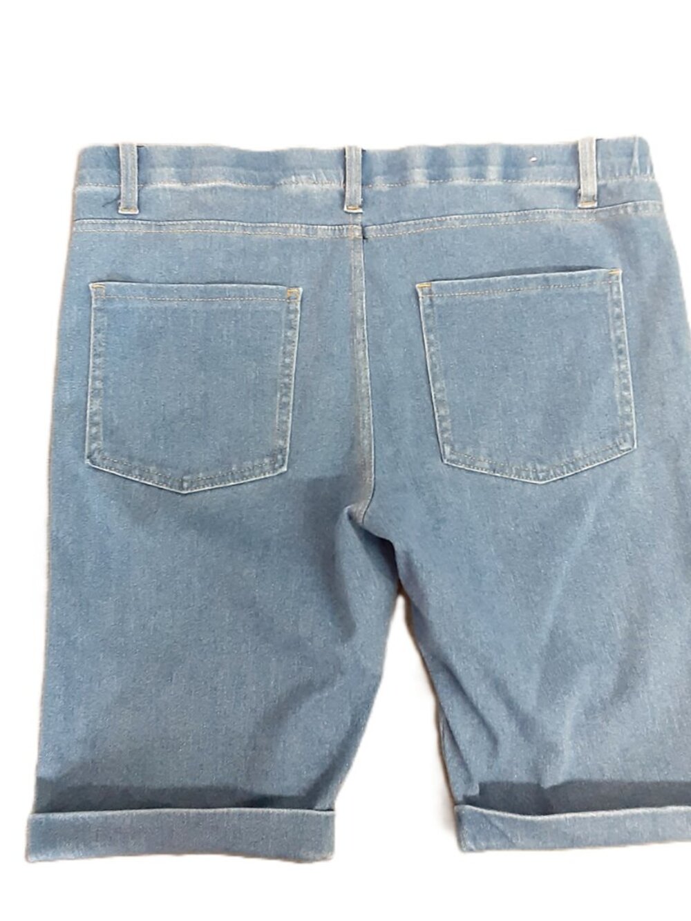 Serra Woman's Jean Shorts Size LARGE Pullon Back Pockets Beltloops Cotton Blend - Picture 2 of 8